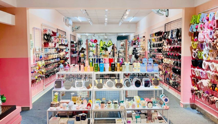Nguồn hàng phụ kiện đi biển từ các shop chính hãng